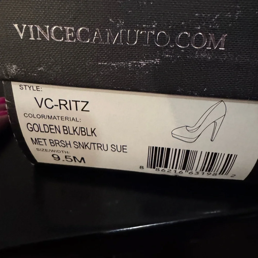 Brand New- Vince Camuto Women’s Snake Skin Platform Pump- Size 9.5